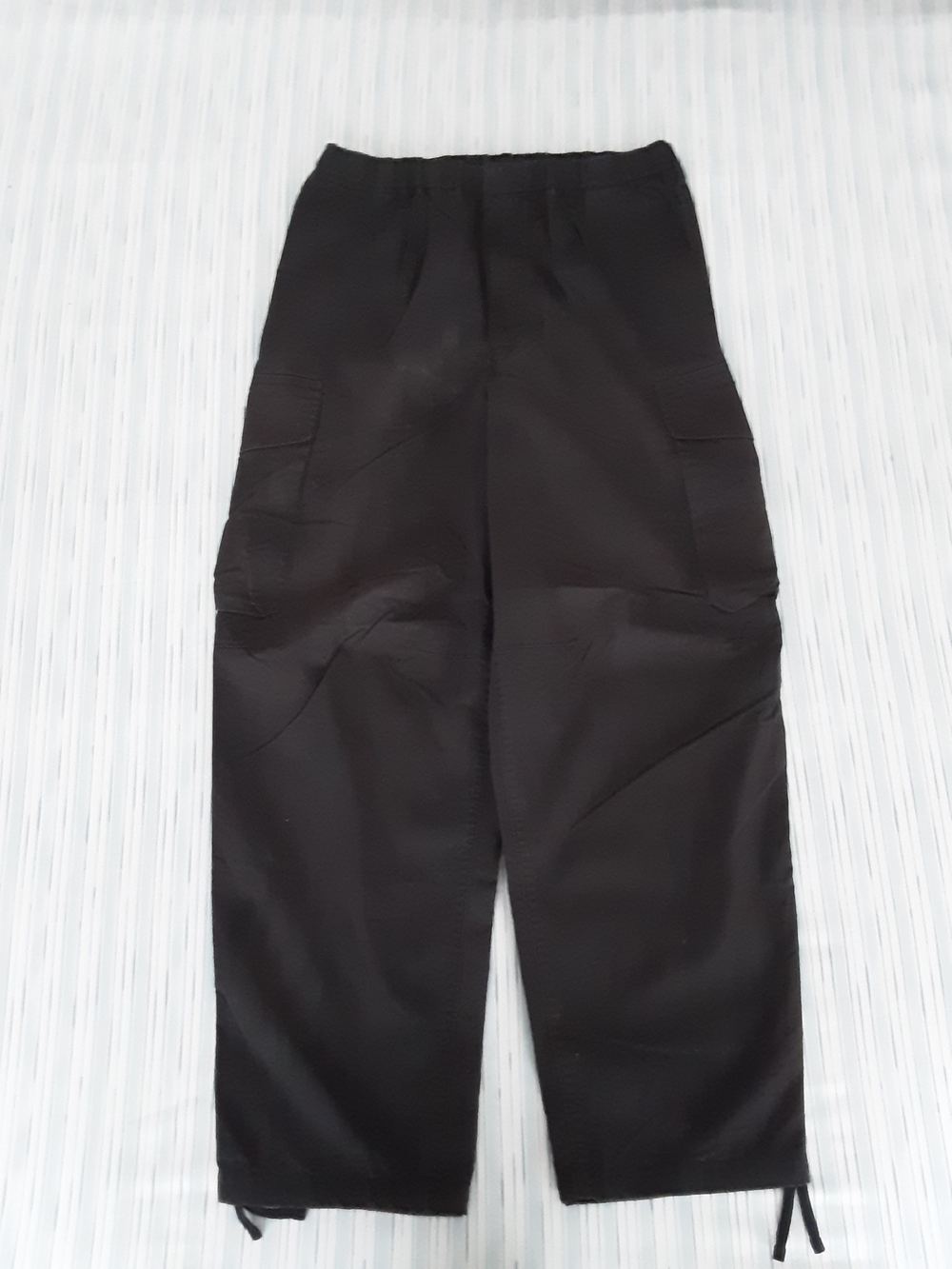 Uniqlo Wide Cargo Pants. (Black)